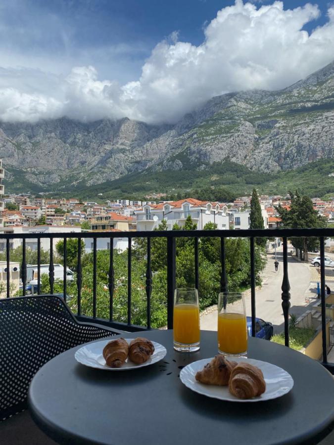 Pivac * Makarska